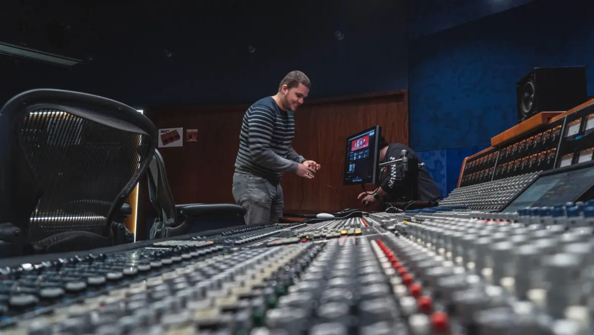 Finding the Perfect Mix and Mastering Engineer for Your Music_4