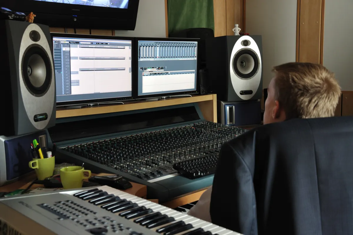 What is Audio Mastering and Why Does Your Music Need It?_3