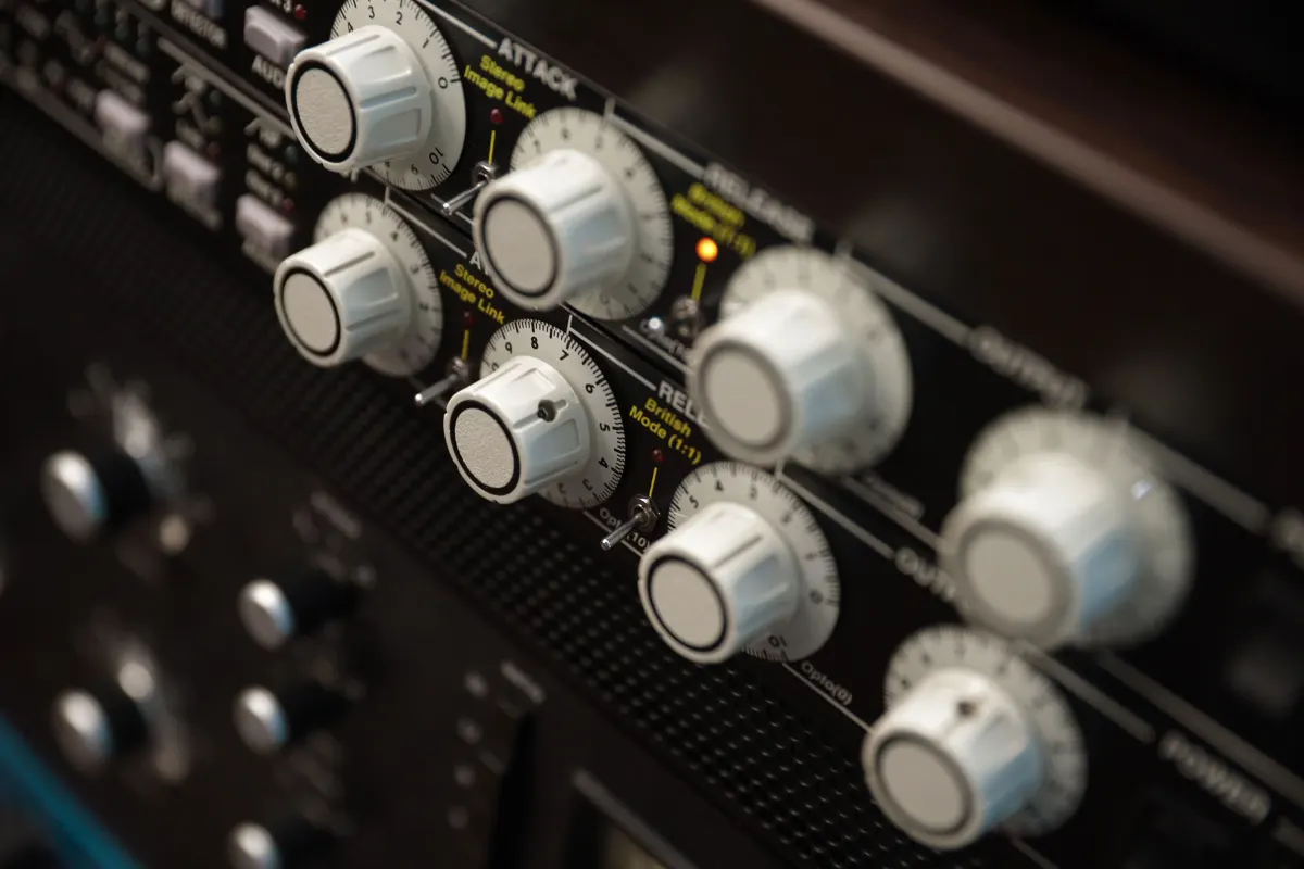 How To Use Analog Gear With Logic Pro_5
